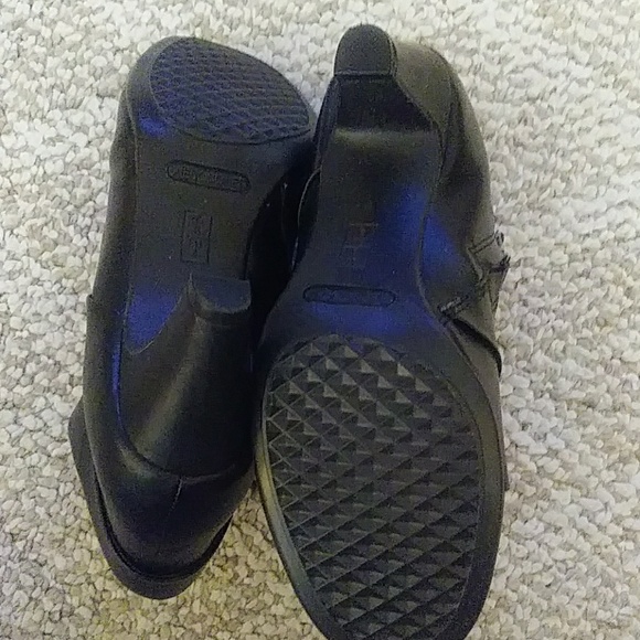 Booties - Picture 4 of 5